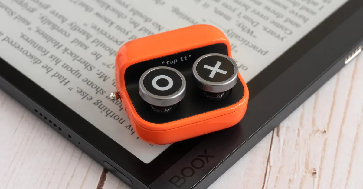 Remote Unik Boox untuk Membalik Halaman Memikat Perhatian Saya